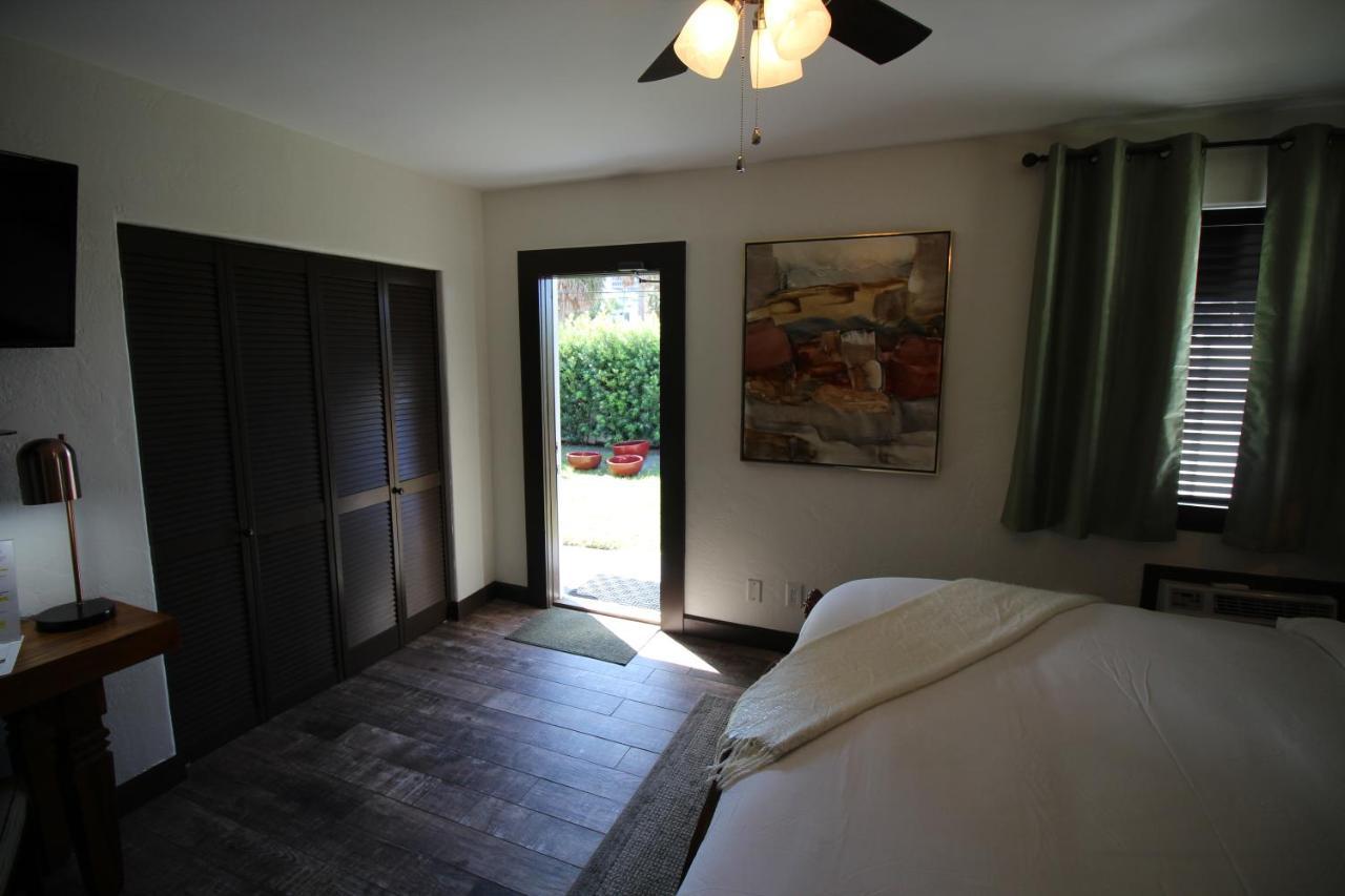 Balinese Cottages Daytona Beach Bagian luar foto