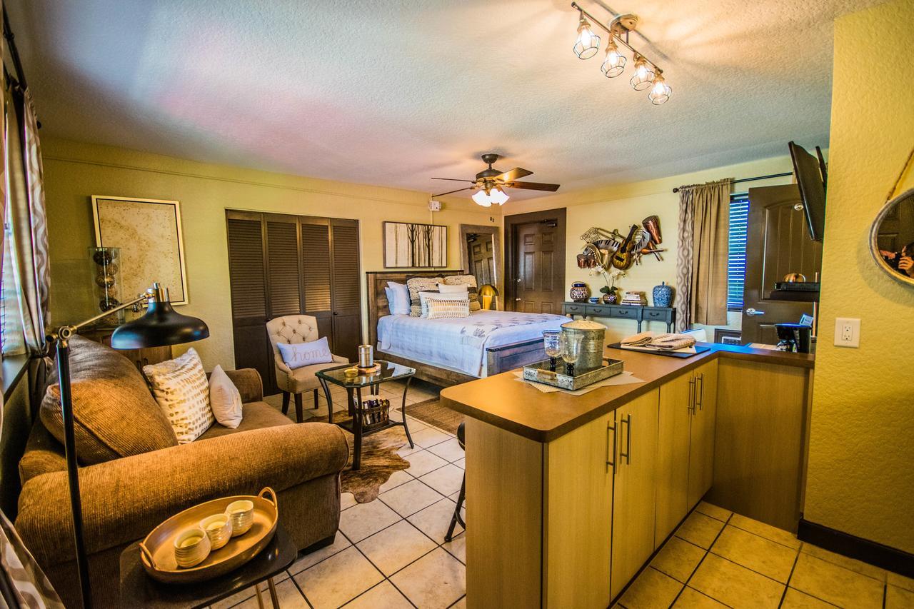Balinese Cottages Daytona Beach Bagian luar foto