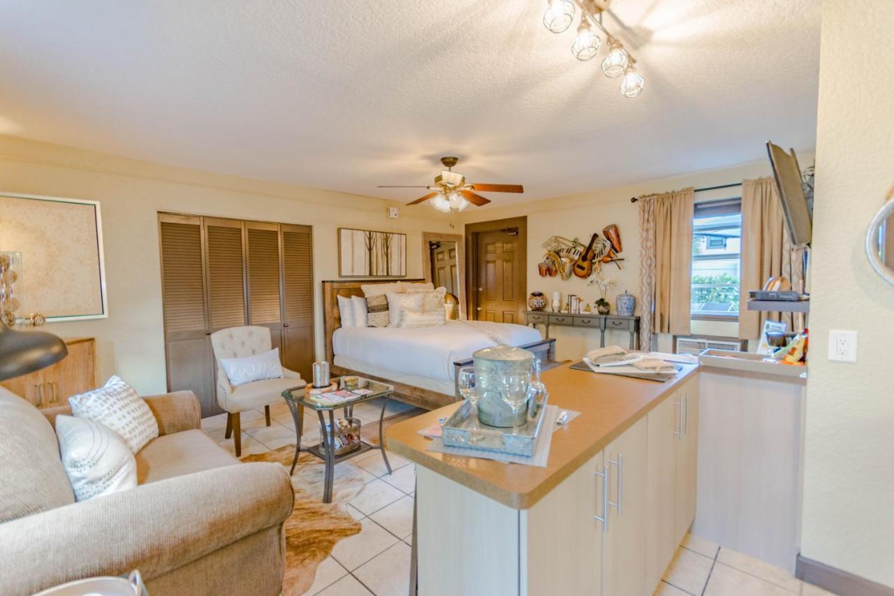 Balinese Cottages Daytona Beach Bagian luar foto